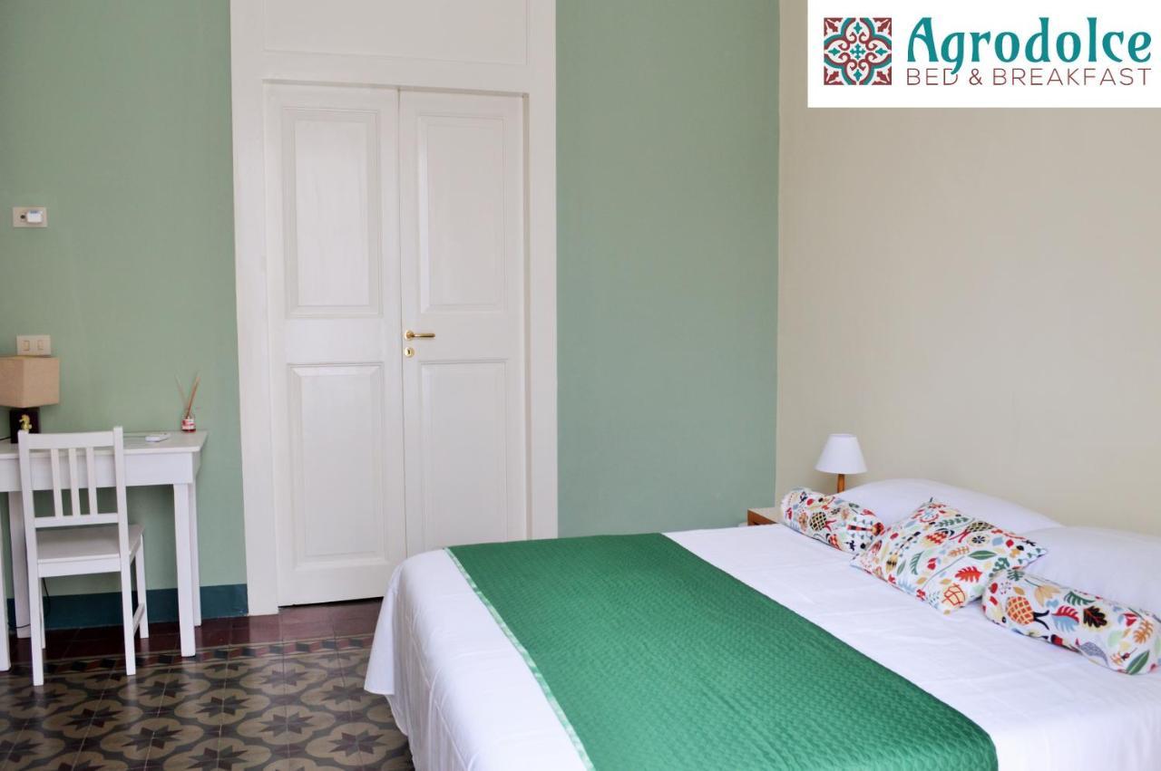 Bed and Breakfast Agrodolce Барчеллона-Поццо-ди-Готто Экстерьер фото