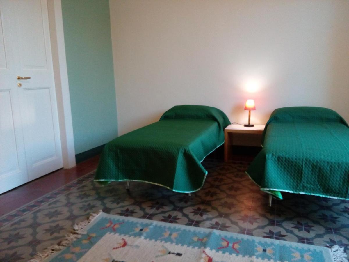 Bed and Breakfast Agrodolce Барчеллона-Поццо-ди-Готто Экстерьер фото